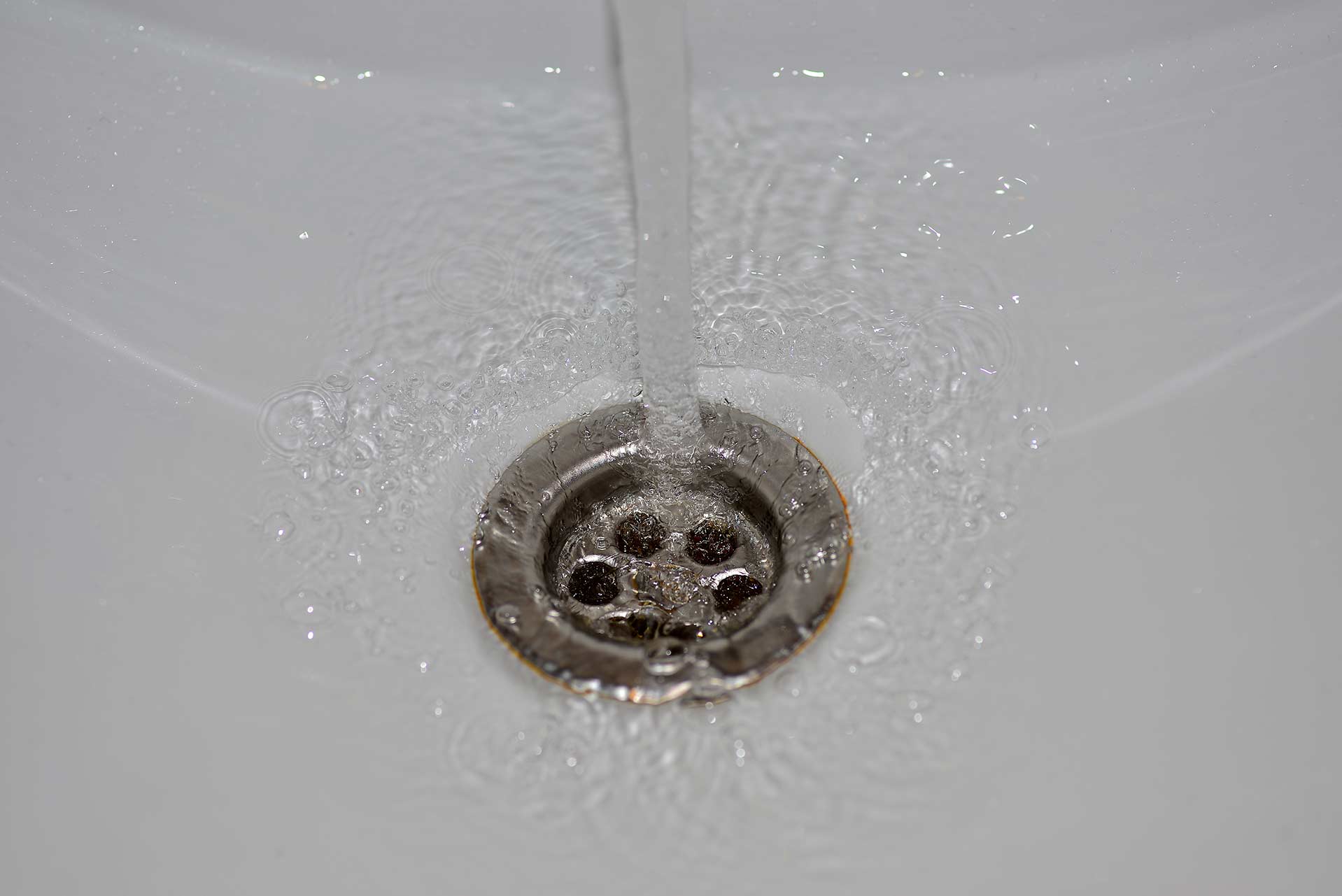 A2B Drains provides services to unblock blocked sinks and drains for properties in Telford.